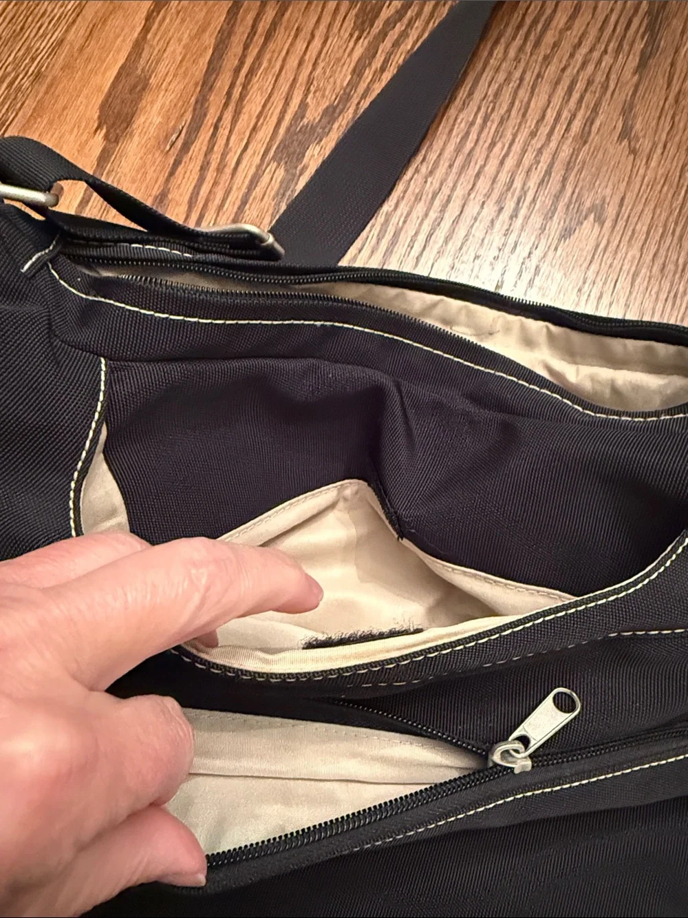 Buxton Black Messenger Bag Crossbody Laptop Travel Organizer Shoulder Bag